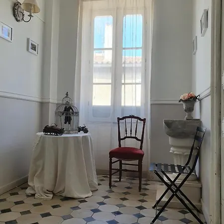 Holiday home Maison Carrasserie *