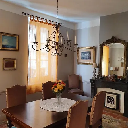 Maison Carrasserie 리무